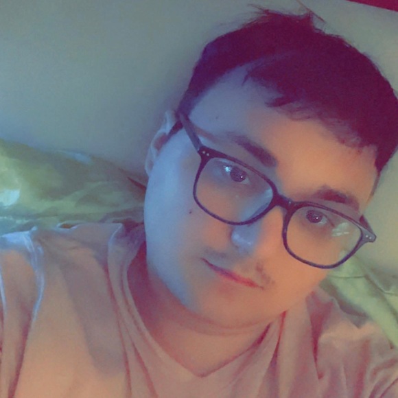 Meet your Posher, Kenneth - Picture 1 of 1